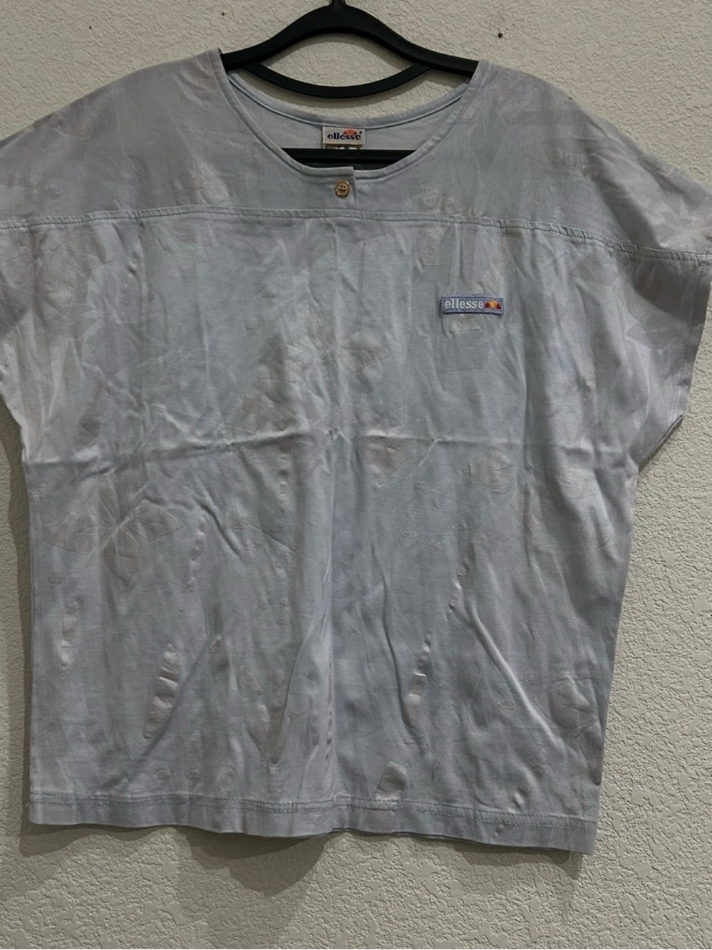 Vintage Ellesse Light Gray Short Sleeve Crewneck Tee with Small Logo